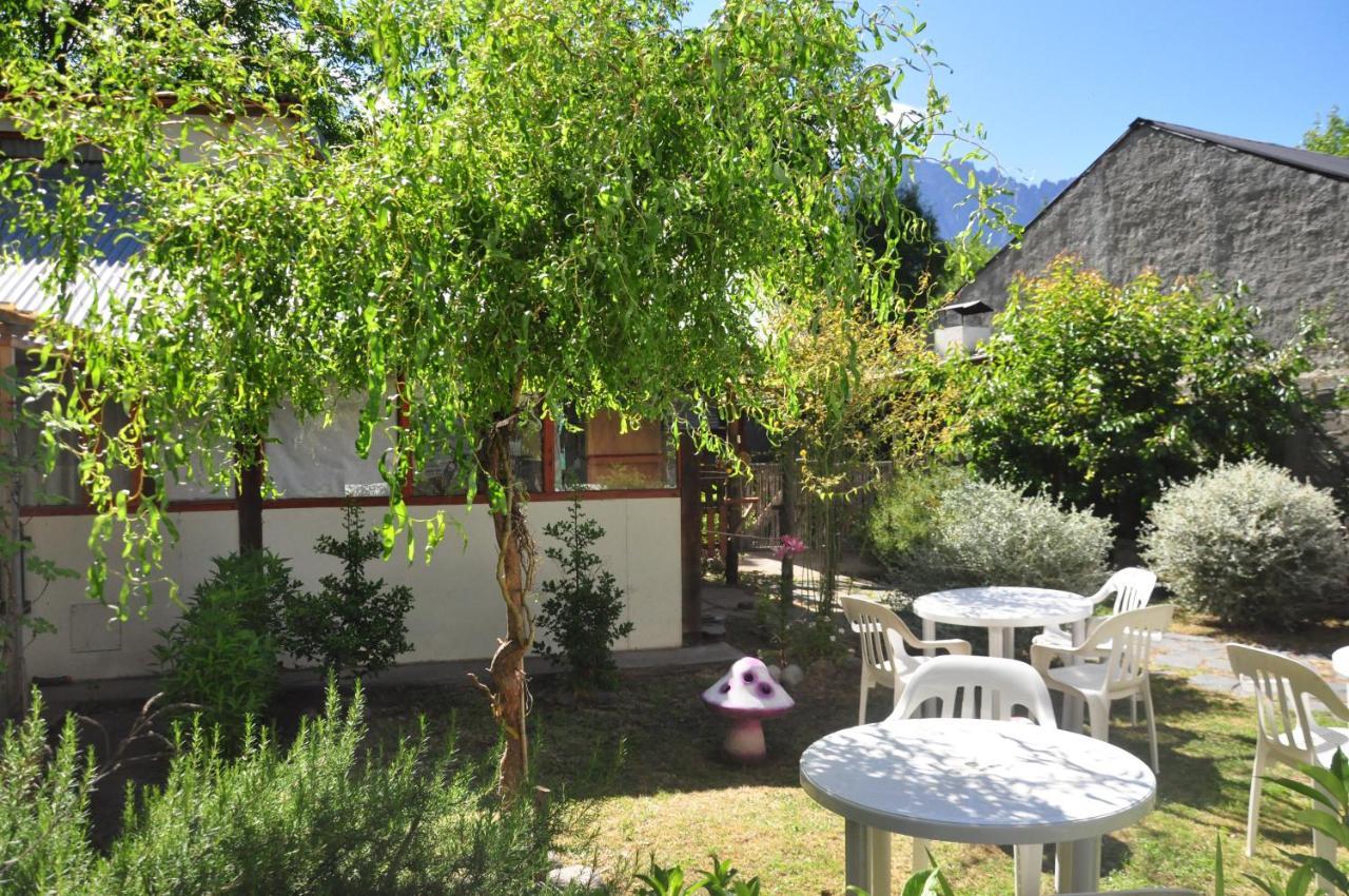 La Casa Del Arbol - Hostel El Bolsón Exteriör bild