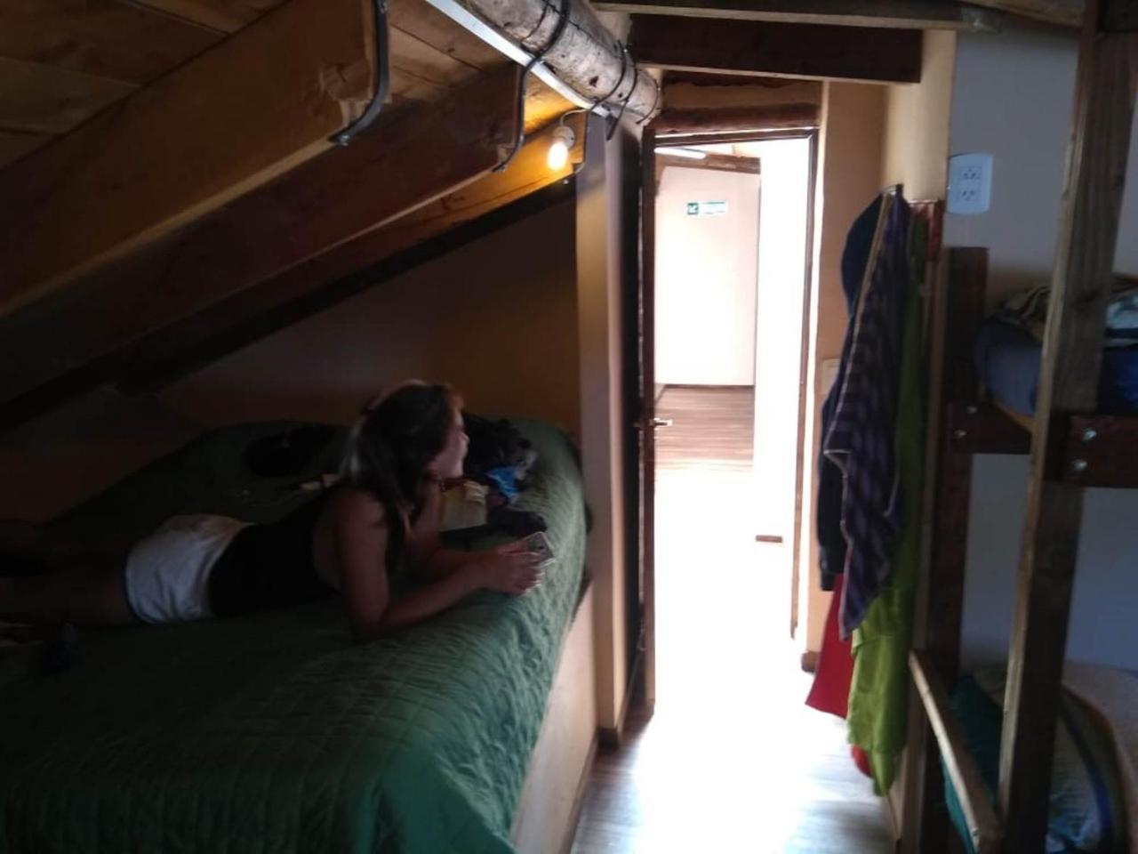 La Casa Del Arbol - Hostel El Bolsón Exteriör bild